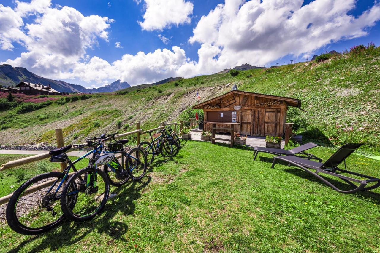 Hotel 3 Etoiles -Restaurant Le Pilatus Courchevel Buitenkant foto